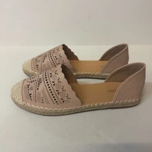 Wanted Womens 10 M Nude Faux Leather Flat Closed Toed Sandals NIB ZV2 - Picture 1 of 3