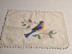 Vintage Handmade Needlepoint Bluebird Linen - Picture 1 of 7