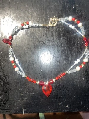 Collar de cuentas hecho a mano de oro rojo blanco Foto 1 de 2