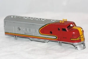 Carcasa locomotora Tyco EMD F7 Santa Fe número 4015 escala HO - Imagen 1 de 4