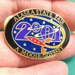 2001 Alaska State Fair Pin Palmer AK A MOOSE ODYSSEY Raumschiff Emaille Pin 1" - Bild 1 von 4