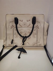 Disney's Mary Poppins Hand Bag With Shoulder Strap - Picture 1 of 9