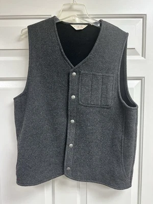 Remington Arms 1816 Wool Vest Mens Large Dark Gray Outer Black Lined. - Image 1 of 4