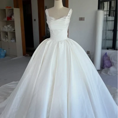 Beading Wedding Dresses Satin White Ivory Sleeveless Vintage 2025 Bridal Gowns - Image 1 of 4
