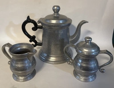 Wilton Armetale RWP Estaño Arado Taberna Cresta Colonial Tetera Azúcar Crema Lote Foto 1 de 4