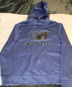 Boys New Balance Navy Blue Hooded Sweatshirt Size M - Picture 1 of 2