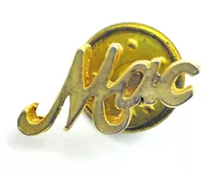Script Mac Lapel Pin Gold Tone Tiny Tie Tack Classic Career Everyday Workwear - Picture 1 of 6