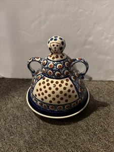 EUC Vintage Boleslawiec Polish Pottery Cheese Lady Covered Cheese / Butter Dish - Picture 1 of 4