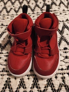 Sneakers Jordan 23s Fadeaway bambino, rosso università, taglia 9c Hookand Loop - Foto 1 di 8