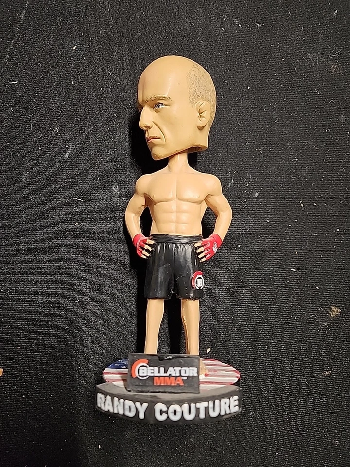 Bellator MMA Randy Couture 摇头公仔 7 号 无盒 — 第 1/3 张图片