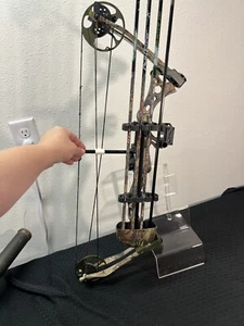 Bear Apprentice 2 Compound Bow Right Hand Youth w/ Whisker Biscuit And Glo Sight - Picture 1 of 16