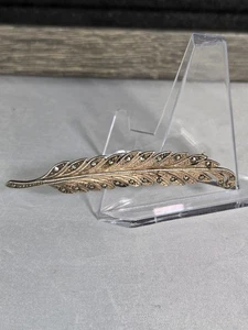 Broche prendedor vintage de plata de ley 925 pluma/hoja “JK”? Estampado - Imagen 1 de 3