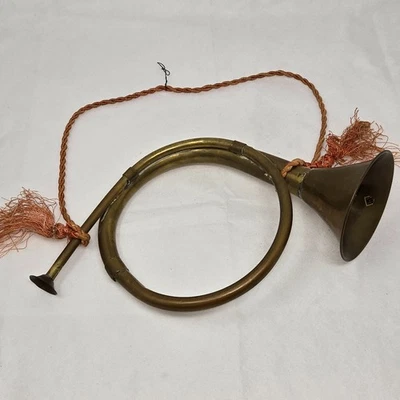 VINTAGE SOLID BRASS FRENCH HORN FOX HUNTING BUGLE WALL DECOR XMAS 12" - Image 1 of 4