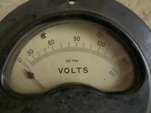 Antike Anzeige Volts 0 bis 600 mit Marke - Picture 1 of 1