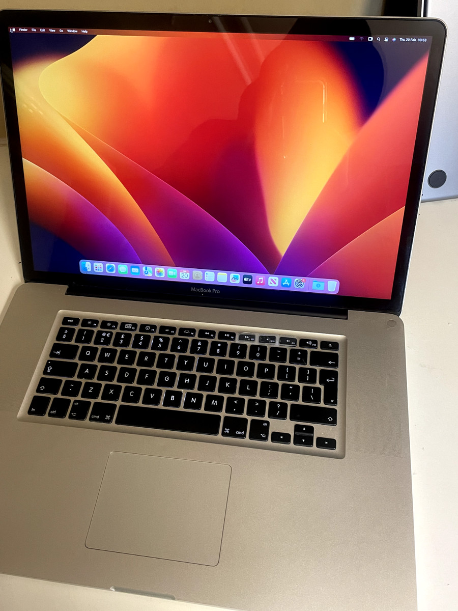 Apple MacBook Pro (A1297)Core i7 17インチ オンライン で 販売