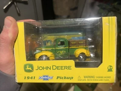 Caja de cambios John Deere 1941 Chevy Pickup Truck -1:43 - Hecho 2005 - Diecast - Nuevo Foto 1 de 3