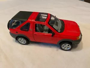 Modellino vintage Welly Land Rover Freelander 2001 rosso 1/24 pressofuso bello - Foto 1 di 8