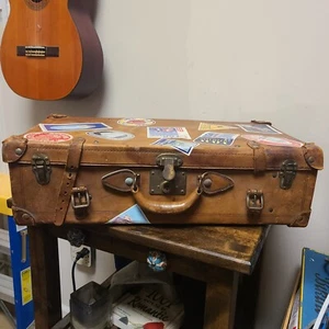 Corbi Leather Suitcase with Brass Hardware 24” x 13.5” x 7.5” Vintage - Picture 1 of 14