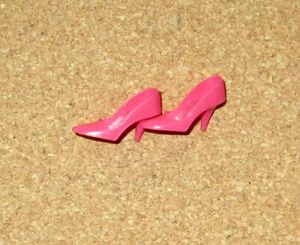 Zapatos vintage Barbie rosa punta cerrada para jardín conjunto de boda ETC - Imagen 1 de 2