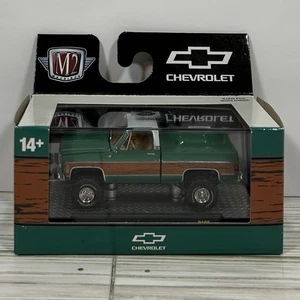 M2 Machines 1973 Chevrolet Cheyenne Super 20 4X4 - Picture 1 of 7