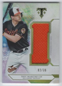 Camiseta deportiva Triple Threads #PW-SJR-TM3 2018 Trey Mancini Jumbo reliquia #'d 02/36 - Imagen 1 de 2