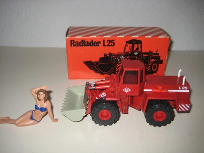 O&K L 25 RADLADER PIRELLI BEREIFUNG #1173.1 CURSOR 1:50 OVP - Bild 1 von 4