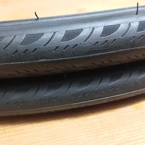 Pair of Kenda Kriterium 700x25c K1018-007 Clincher Black .2 Tyres NEW - Picture 1 of 5