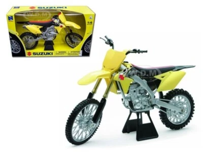 2014 SUZUKI RM-Z450 YELLOW 1/6 SCALE DIECAST MOTORCYCLE MODEL BY NEW RAY 49473 - Image 1 of 3