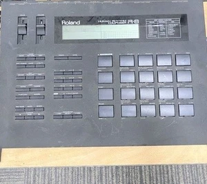 Roland R8 drum machine Used Tested no adapter - Picture 1 of 5