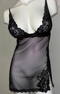 Babydoll Victoria’s Secret de malla transparente de encaje negro talla M Y2K vintage Foto 1 de 4