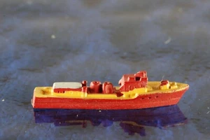 Feuerlöschboot Hersteller Hansa H 9 ,1:1250 Schiffsmodell - Bild 1 von 3