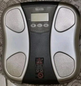 TANITA DIGITAL BODY☆FAT☆HYDRATION COMPOSITION WEIGHT SCALE☆UM-018 EXC. CONDITION - Picture 1 of 2