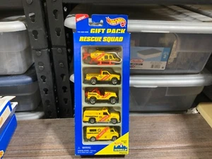 HOT WHEELS 5 GIFT PACK RESCUE SQUAD 17489 - Picture 1 of 1