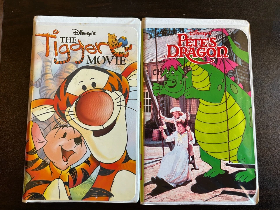 Vintage Disney VHS Tape Lot The Tigger Movie & Pete's Dragon - Image 1 of 4