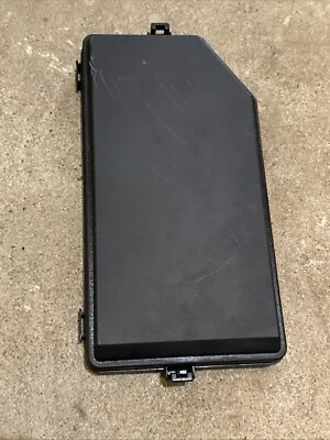 ACURA ILX 2013-2015 COMPARTIMENTO DEL MOTOR CAJA RELÉ DE FUSIBLES CAJA DE FUSIBLES TAPA TAPA TAPA SUPERIOR Foto 1 de 4