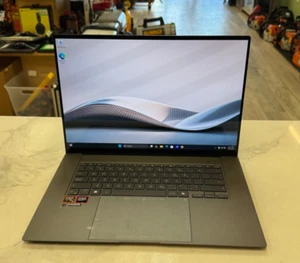 ASUS Zenbook S 16" 3K OLED Touch Laptop- AMD Ryzen AI 9 365, 24GB RAM, 1TB SSD - Picture 1 of 8