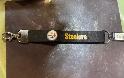 Pittsburgh Steelers Wristlet / Keystrap  LICENSED AMINCO NFL Cover