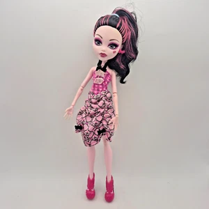 Monster High Dot Dead Gorgeous Draculaura Fashion Doll 2012 Mattel - Picture 1 of 5