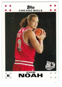 Joakim Noah LOT 2007-08 TOPPS ROOKIE White Border card #9 50TH ANNIVERSARY - Imagen 1 de 5
