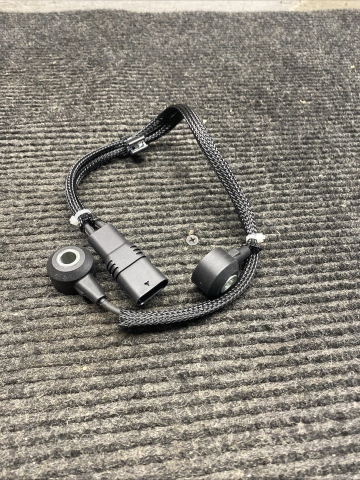 TRQ Engine Knock Sensor Fits 2011-2020 Mercedes-Benz ESA90094 - Image 1 of 4