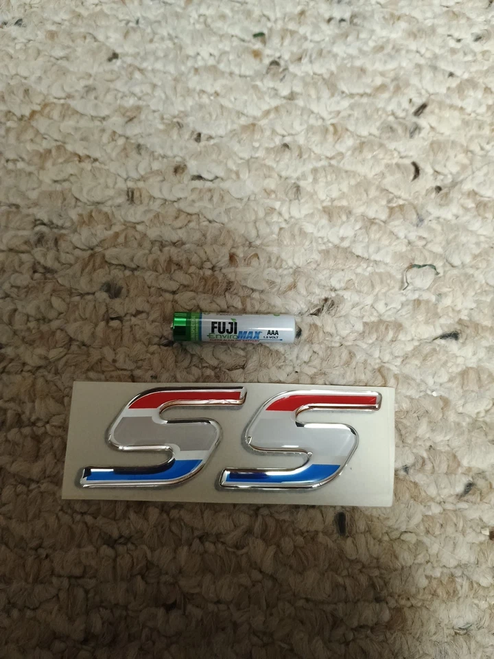 Chevrolet SS 3D Stick On Emblema Rojo Blanco Azul Chevy Camaro Chevelle Nova  Foto 1 de 1