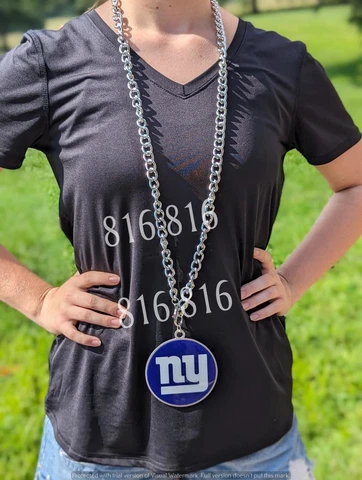 New York Giants Team Emblem Fan Chain, Giant Necklace Licensed NFL Cover