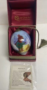 Ne'Qwa ART ORNAMENT "FESTIVE FRIENDSHIP" NEW - Picture 1 of 3