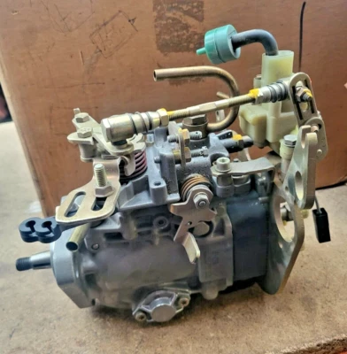 Citroen Peugeot 305 1.9 Diesel Injection Pump Bosch 0460494215 NEW GENUINE - Image 1 of 4