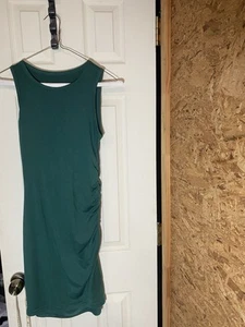 Schönes grünes gerafftes seitliches Body am Kleid Größe S - Bild 1 von 2