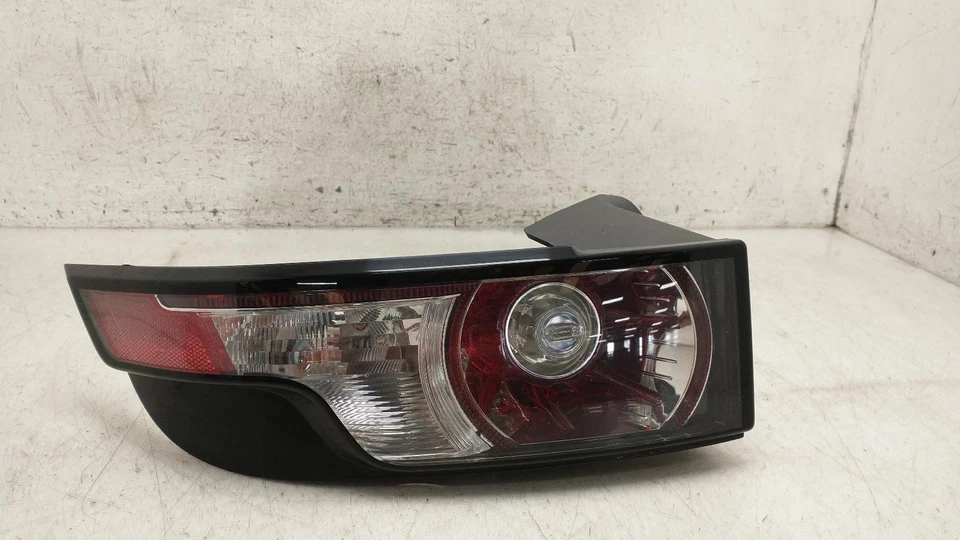 RANGE ROVER EVOQUE DRIVERS TAIL LIGHT LAMP RIGHT Estate 2014 LAND ROVER LR074796 - Image 1 of 4