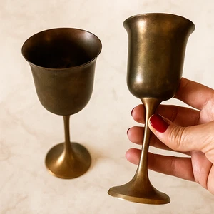 Juego de 2 copas de vino de cobre de mediados de siglo vintage de latón bonitas 6 pulgadas - Imagen 1 de 8