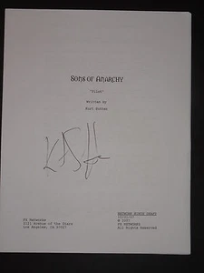KURT SUTTER SONS OF ANARCHY SIGNED AUTOGRAPHED PILOT SCRIPT CHARLIE HUNNAM - Picture 1 of 2