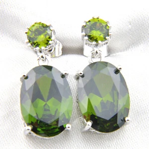 Luxury Fashion Platinum Plated Green Fire Peridot Gems Silver Stud Earrings - Picture 1 of 5