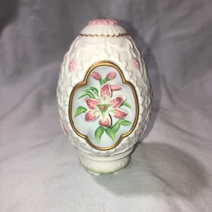 Lenox Porcelain Lily Blossom Collector Egg With Pedestal 1990 - Picture 1 of 8